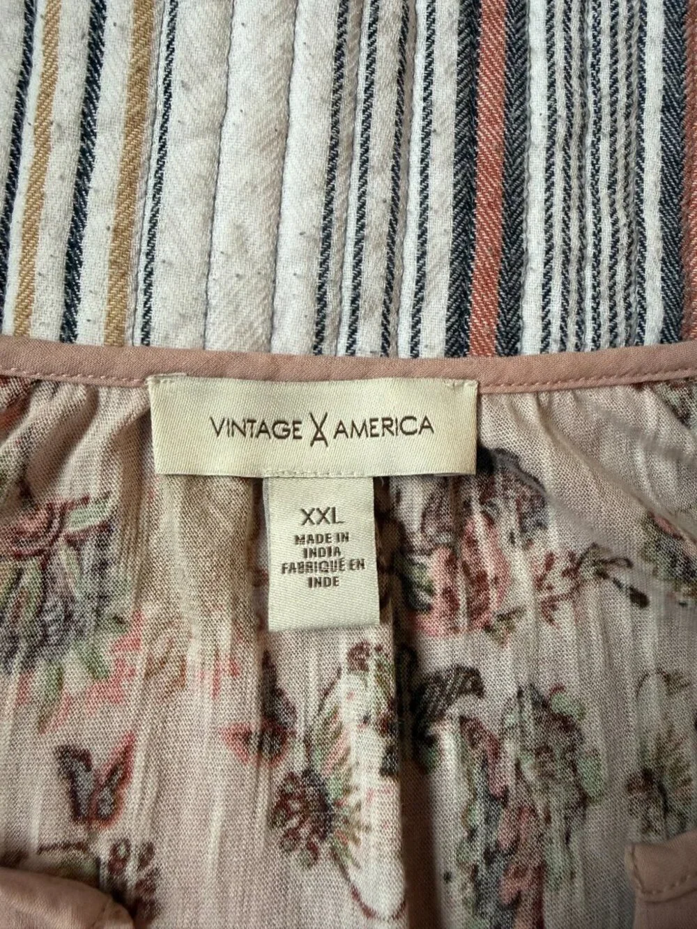 Women's Top - Picture 3 of 3